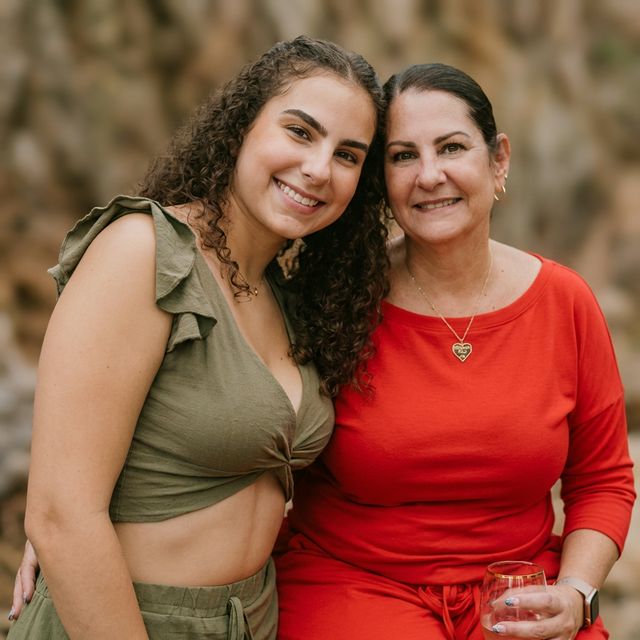 Magaly Bea & Stephanie